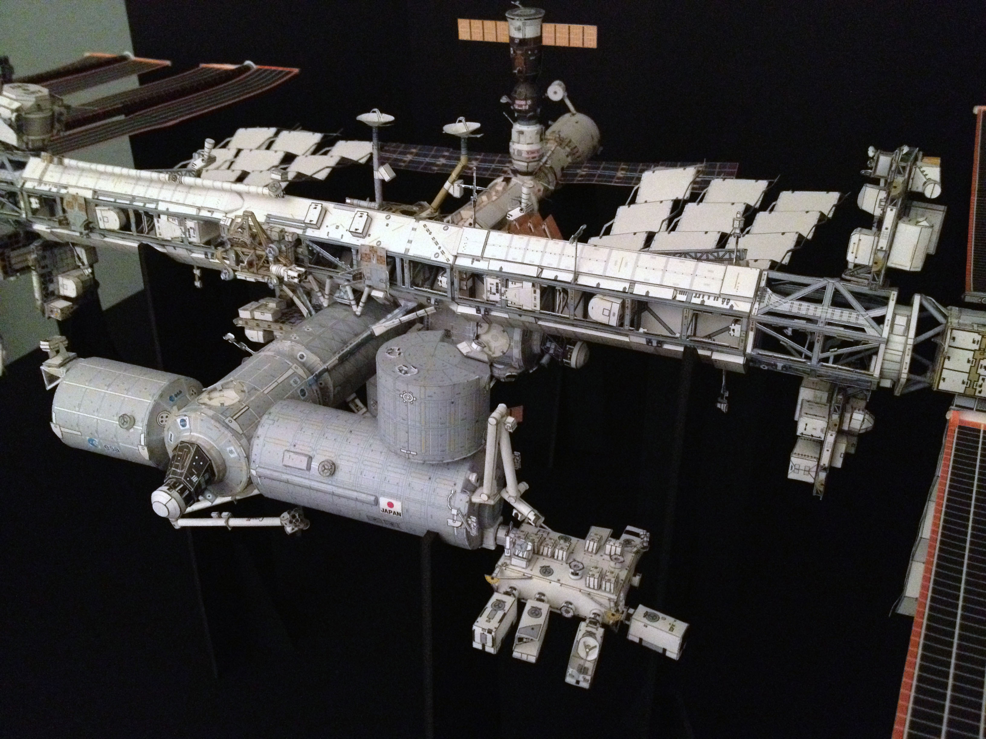 International Space Station Model AXM Paper Space Scale